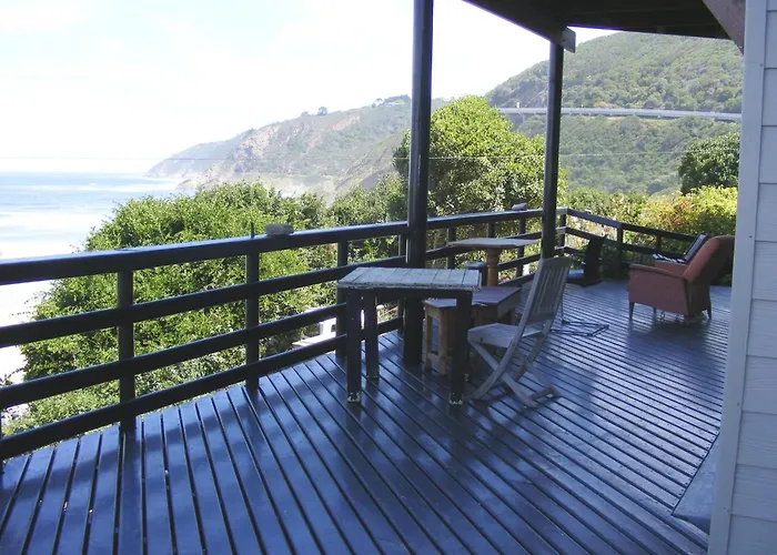 Beach House Backpackers Lodge